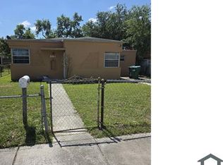 880 NW 74th St, Miami, FL 33150