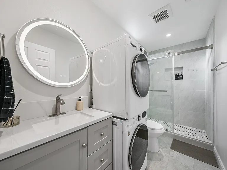 502 N Campbell Ave — Photo 8