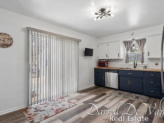 3rd image of 7991 Broadmoor Ave SE