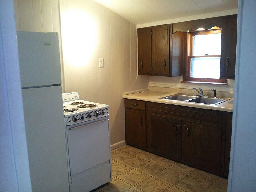 2nd image of 2317 E William St