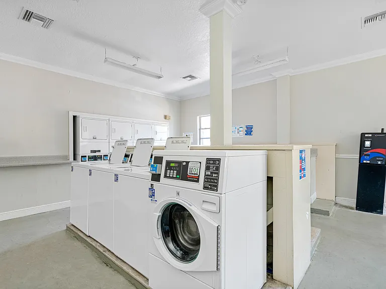 Enclave at Sabal Pointe Apartments — Photo 44