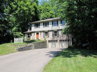 7552 Hidden Trace Dr, West Chester, OH 45069