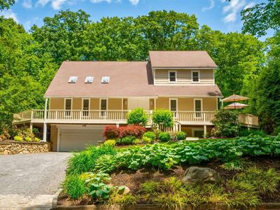 61 Fleets Cove Road, Huntington, NY, 11743