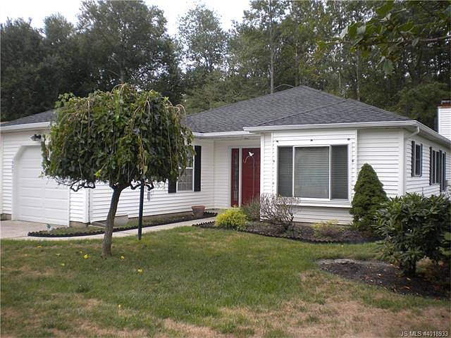 1st image of 327 Lexington Dr