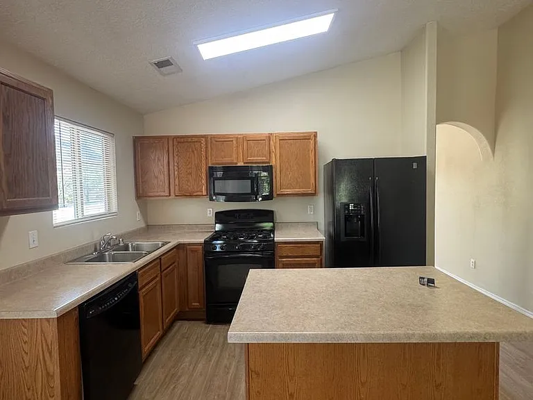 800 Purple Aster Ave SW — Photo 5