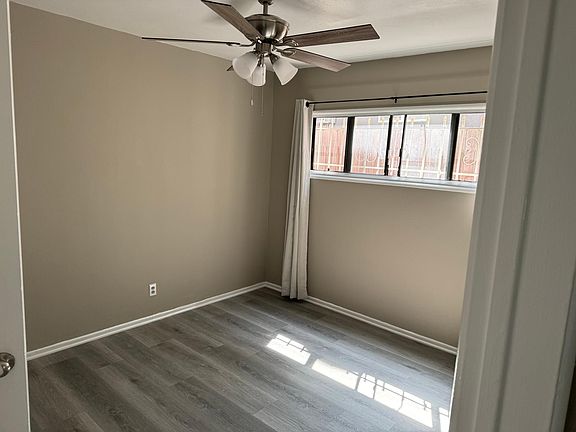 3rd image of 906 N Curson Ave APT 1