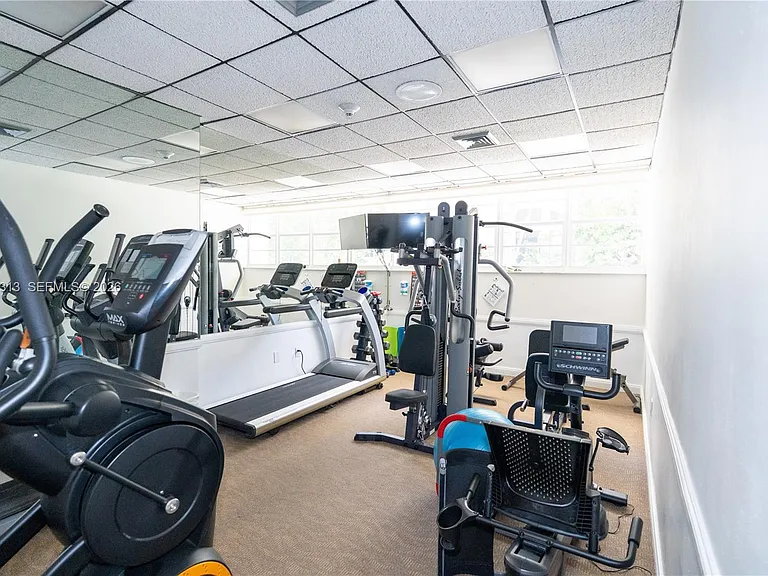 1021 Hillsboro Mile #204 — Photo 34