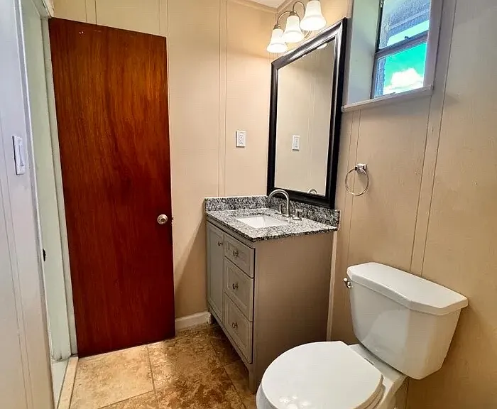 850 Chapin St — Photo 15