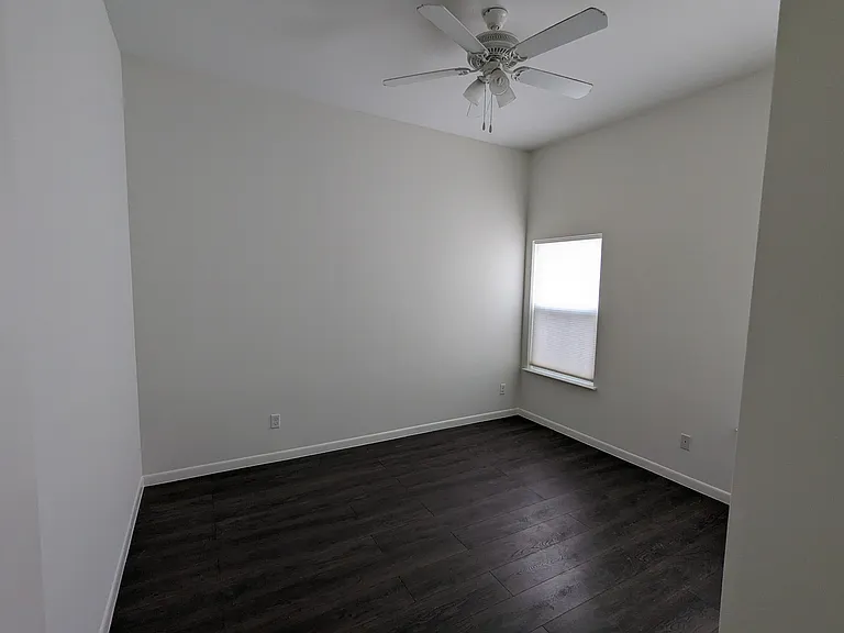 5211 Shalom Dr — Photo 15