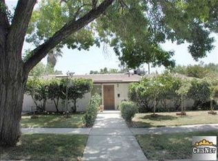 19416 Arminta St, Reseda, CA 91335