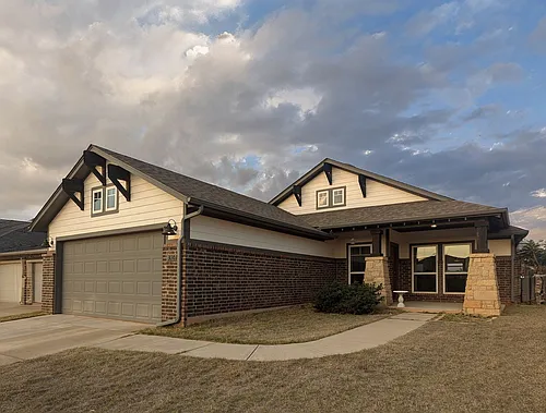 3101 Red Cedar Way Photo 1