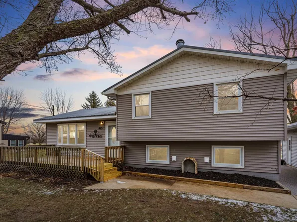 415 Rosebud St, Raymond, IA 50667
