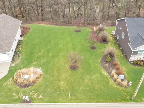 3329 Largo Ridge Dr, Green Bay, WI 54311