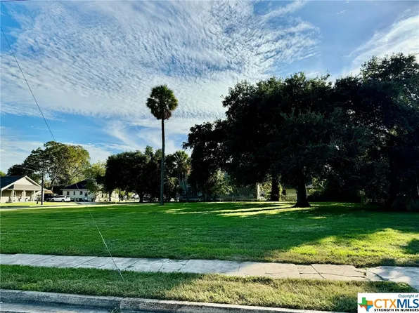 409 N Liberty St, Victoria, TX 77901