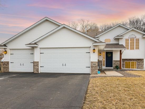 25829 Goldfinch Ave, Wyoming, MN 55092