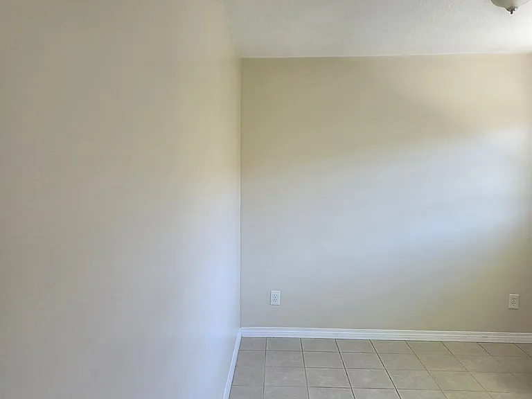 1545 Plaza Del Amo #C — Photo 7