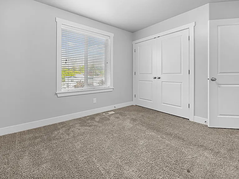 2444 N 200 E #2444 — Photo 17