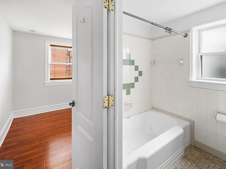 623 Gerritt St — Photo 14