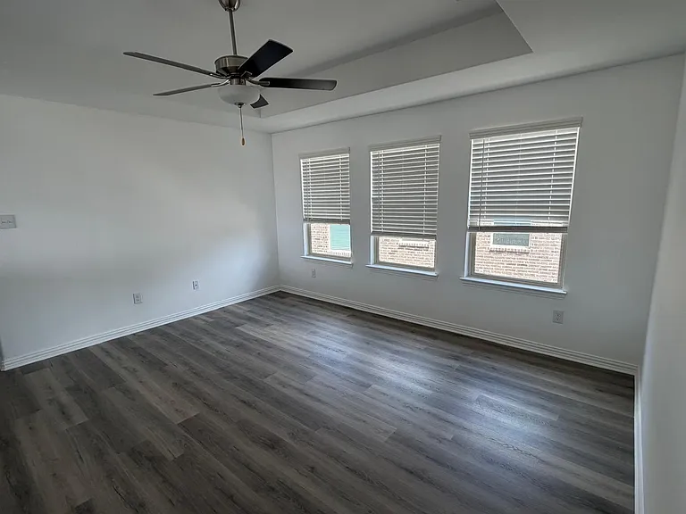 2517 Maplehurst Dr — Photo 37