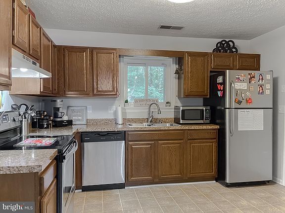 4th image of 23252 Scotch Pine Ct
