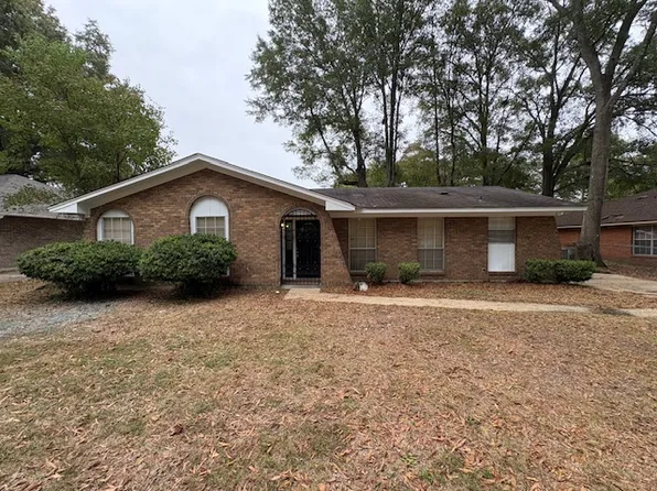 740 Ledyard Pl, Montgomery, AL 36109
