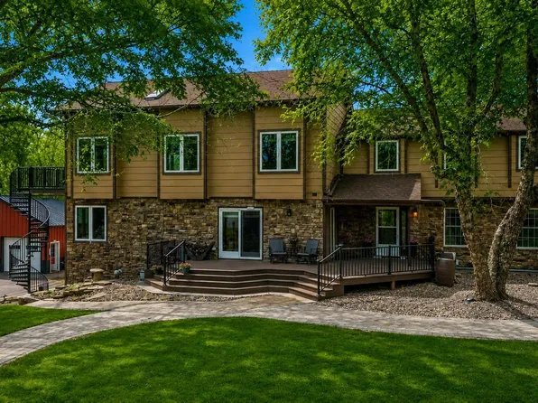 1305 S Barbara Cir, Sioux Falls, SD 57110