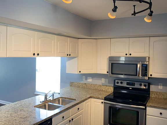 5th image of 1629 Evans Dr S