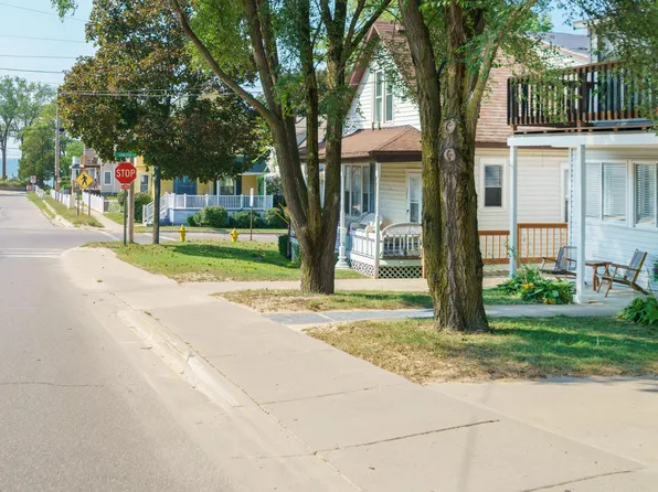 307 Park St, Saint Joseph, MI 49085