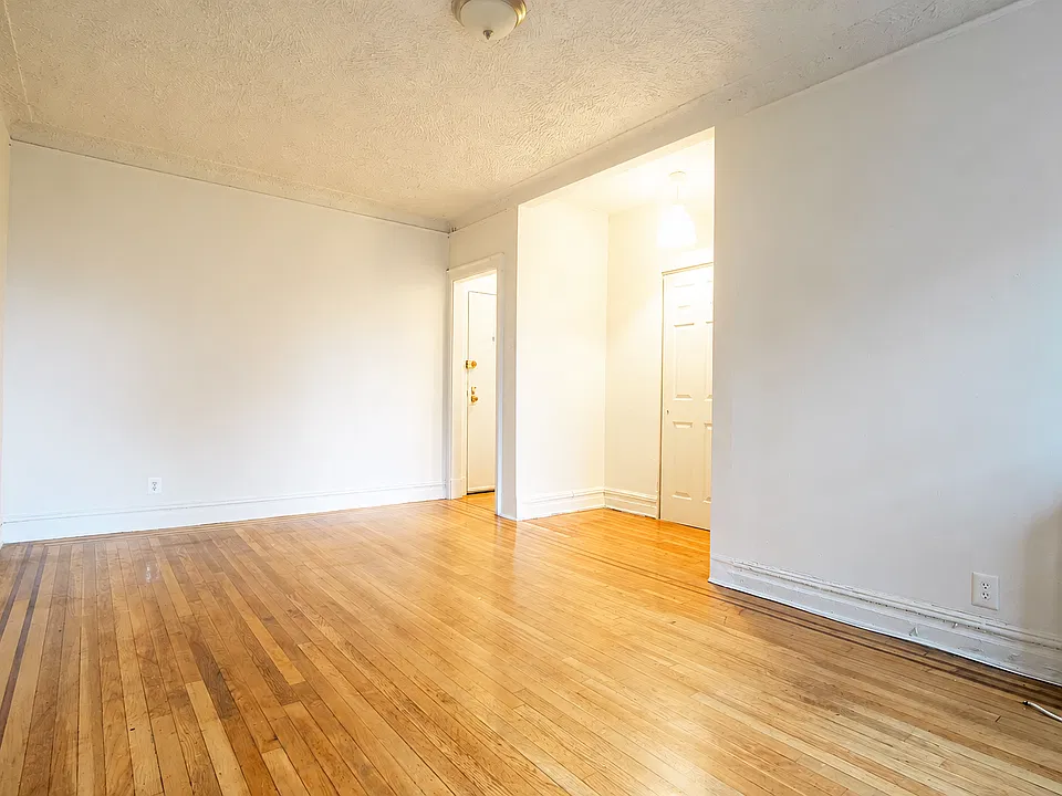299 Adelphi St #304