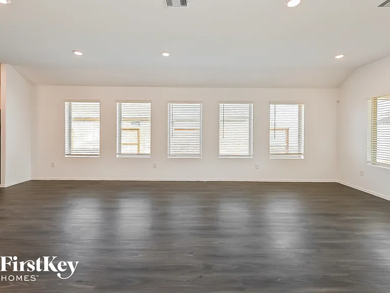 7514 Oakmont Ave — Photo 5