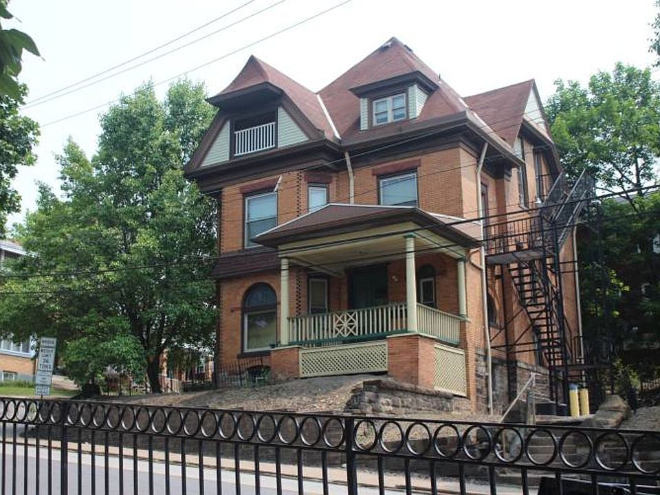 2nd image of 221B Grant St #B