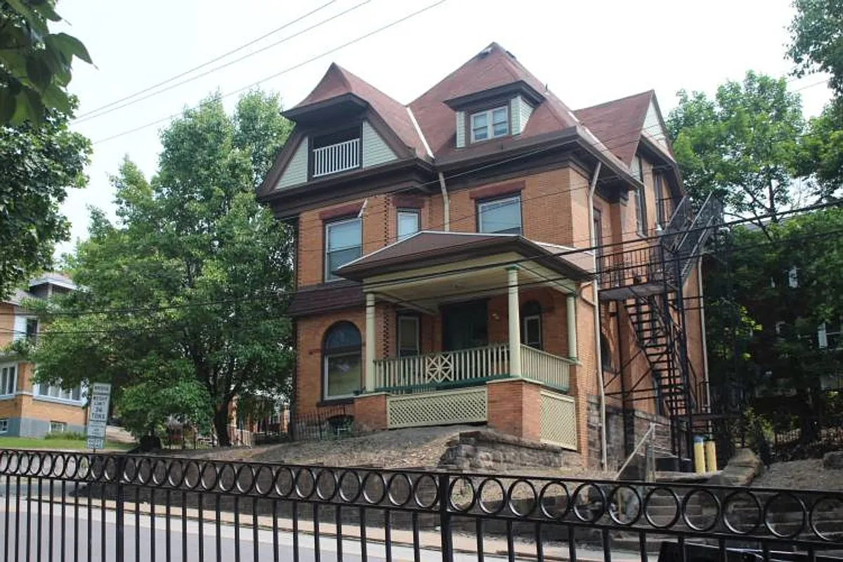 Building Photo - 221B Grant St #B