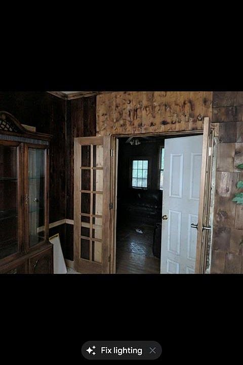 2nd image of 809 Holloway St