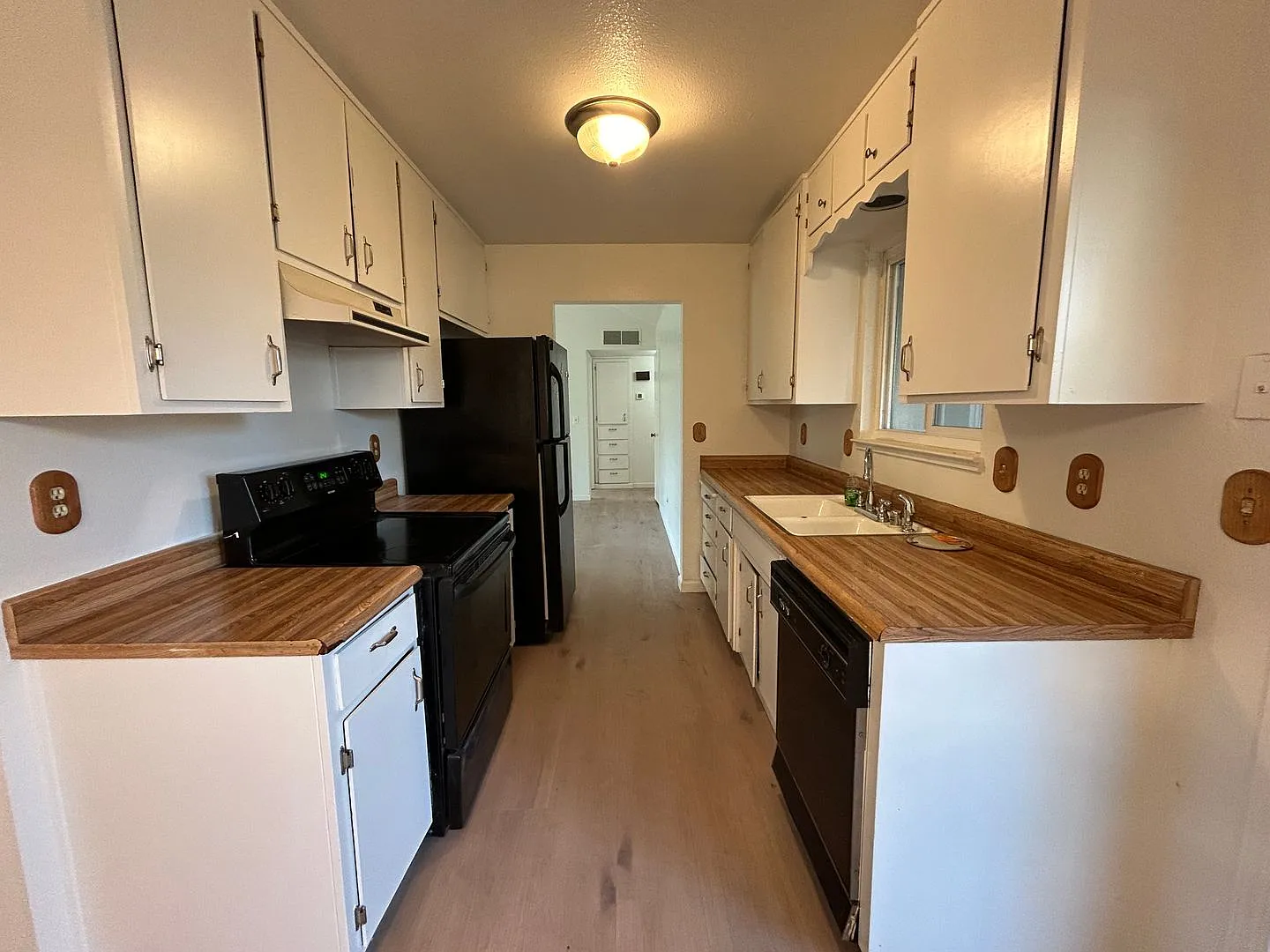 2897 - Diva Investments LLC — Photo 4