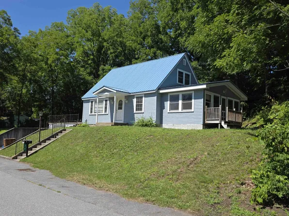 32 Mark Street, Springfield, VT 05156