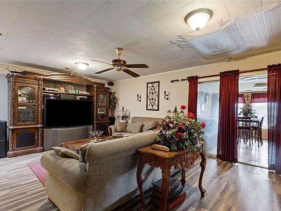 5th image of 203 Robert Lee Cir