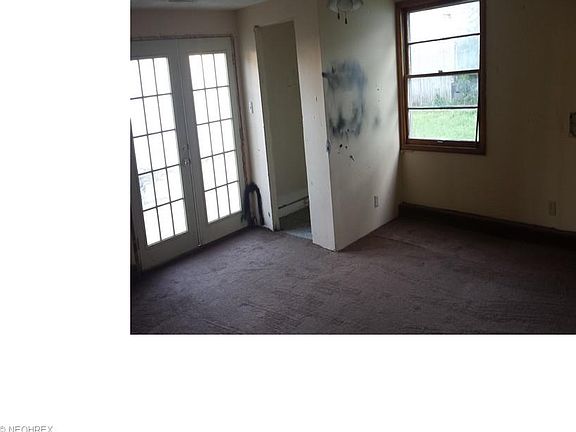 5th image of 560 Jefferson Ave