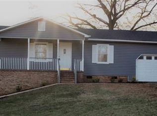 148 Wells Dr, Boiling Springs, SC 29316