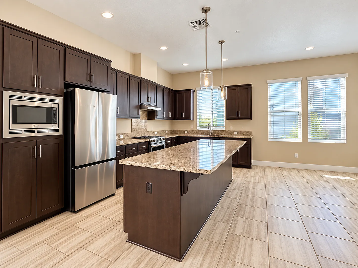 4 bed, 3.5 bath, 2405 sqft, $4,750 — Photo 3
