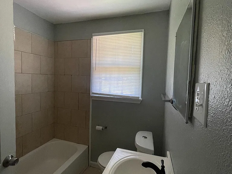 4317 Ferndale Rd — Photo 5