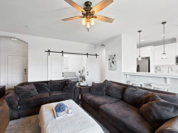 3rd image of 1317 Fair Oak Dr