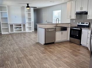 122 Mooney Rd, Pearland, TX 77581