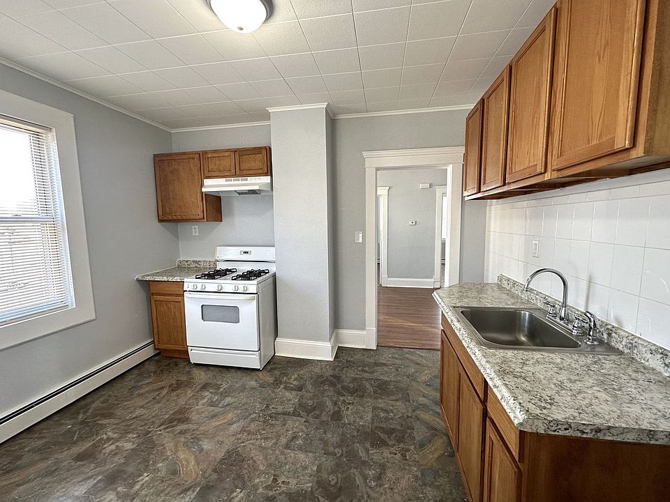 453 Grove St 453 Grove St Perth Amboy NJ Zillow