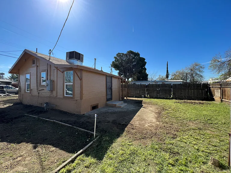 437 Oildale Dr — Photo 31