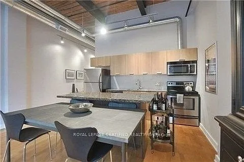 43 Hanna Ave #107 — Photo 7