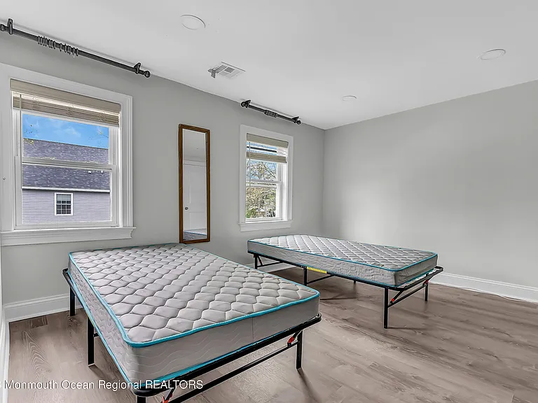 140 Idlewood Ave — Photo 18