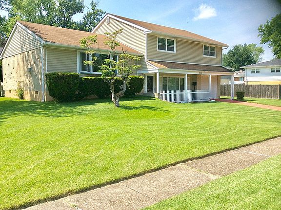 4 Bedroom 3.5 Bath
