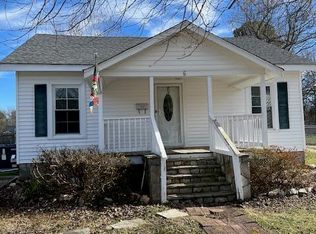 66 1/2 1st St, Franklinton, NC 27525