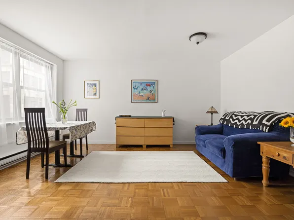 634 Washington Street image 1 of 6