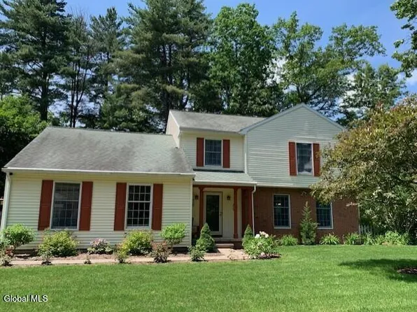 21 Fox Hollow Lane, Queensbury, NY 12804